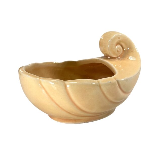 Vtg Ceramic Shell Trinket Dish Yellow Swirls USA MCM Pottery Coastal Decor - Picture 2 of 8